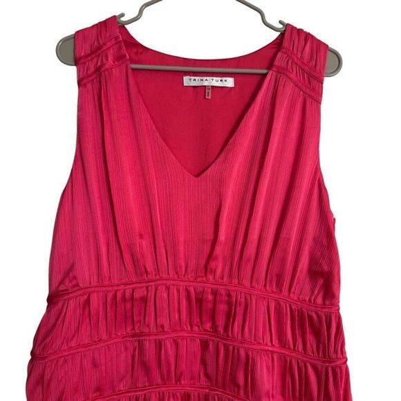 Trina Turk 'Islander' Georgette Shirred Satin Sleeveless Dress in Watermelon 14 - Picture 4 of 11